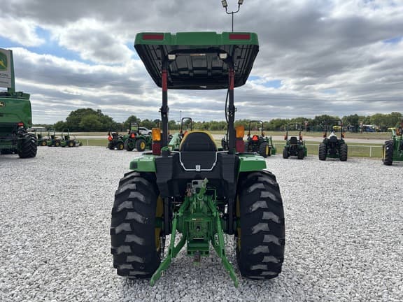 Image of John Deere 4052M equipment image 3