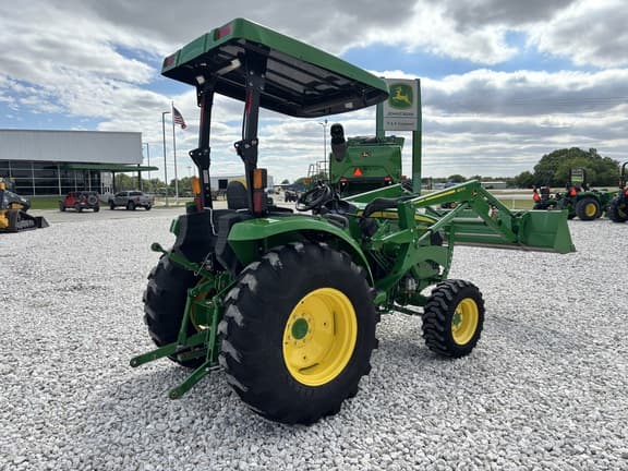 Image of John Deere 4052M equipment image 4