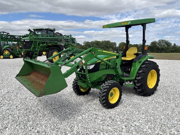 2019 John Deere 4052M Equipment Image0