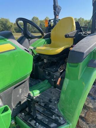 Image of John Deere 4052M equipment image 4