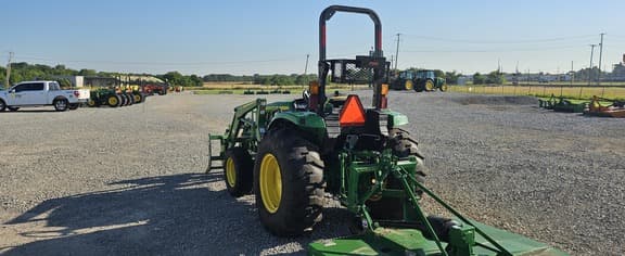 Image of John Deere 4052M equipment image 4