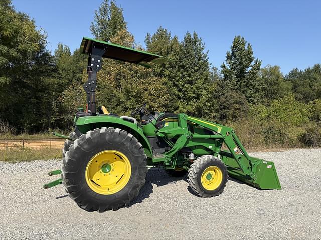 Image of John Deere 4052M equipment image 2