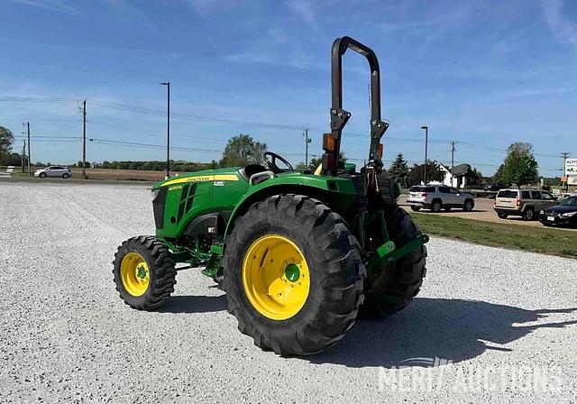 Image of John Deere 4052M equipment image 2