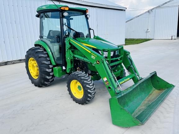Image of John Deere 4052R equipment image 3