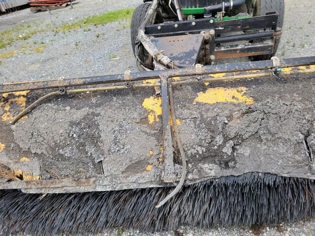 Image of John Deere 4052R equipment image 2