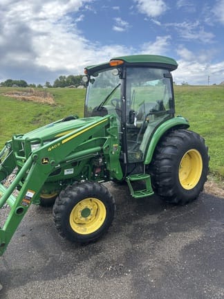 2019 John Deere 4052R Equipment Image0