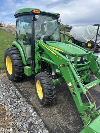 Image of John Deere 4052R equipment image 3