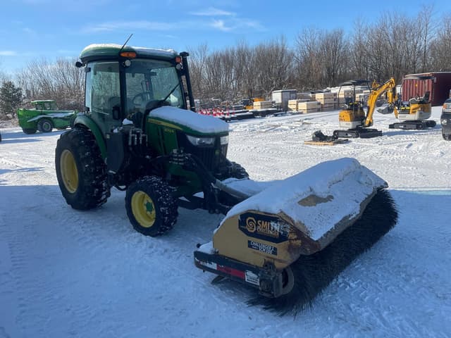 Image of John Deere 4052R equipment image 2