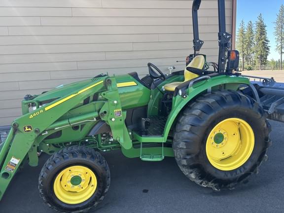 Image of John Deere 4052R equipment image 1