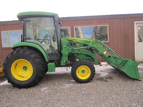 Image of John Deere 4052R equipment image 1