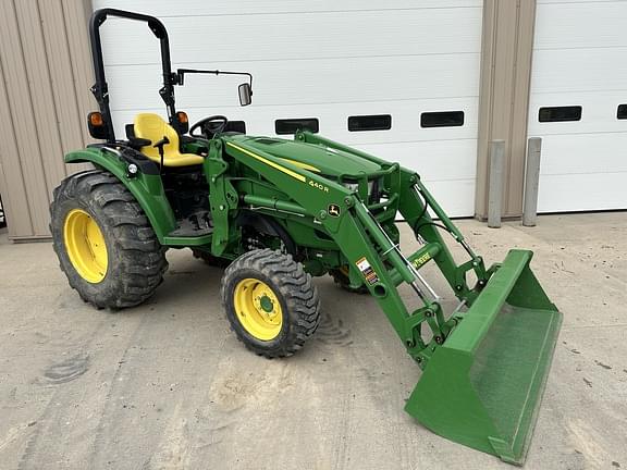 Image of John Deere 4052R Primary image