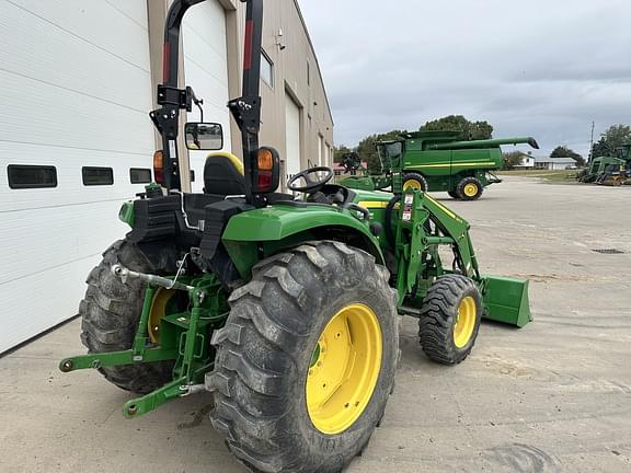 Image of John Deere 4052R equipment image 2