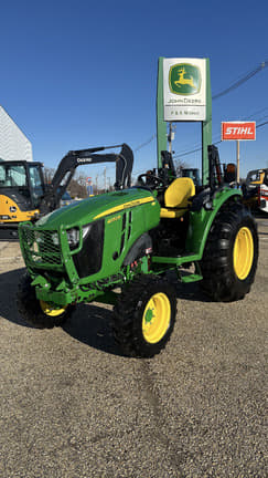 Main image John Deere 4052R