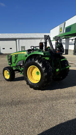 Image of John Deere 4052R equipment image 2