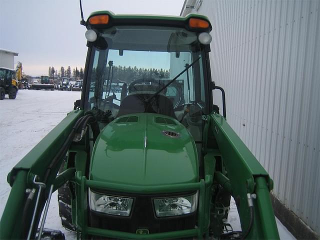 Image of John Deere 4052R equipment image 3