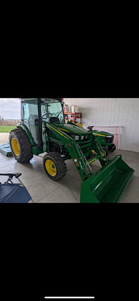 Image of John Deere 4052R Primary image