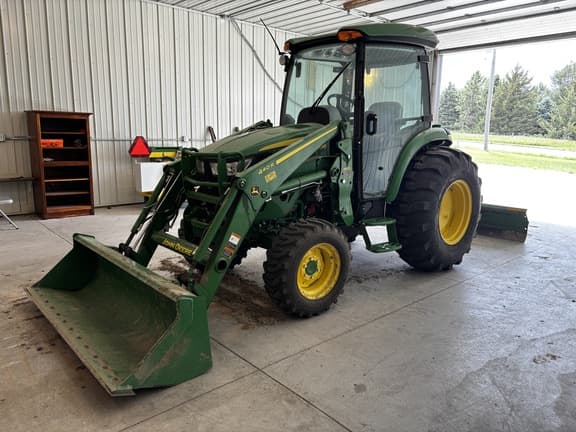 Image of John Deere 4052R Primary image