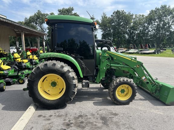 Image of John Deere 4052R equipment image 2
