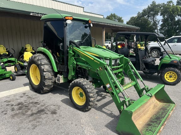 2019 John Deere 4052R Equipment Image0