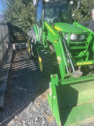 2019 John Deere 4052R Equipment Image0
