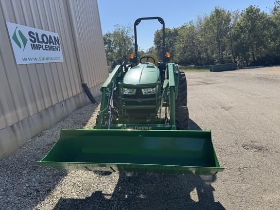 Image of John Deere 4052R equipment image 3