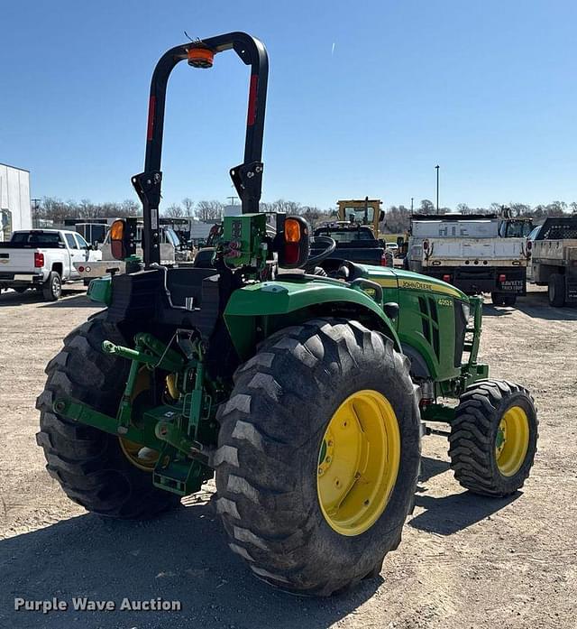 Image of John Deere 4052R equipment image 4