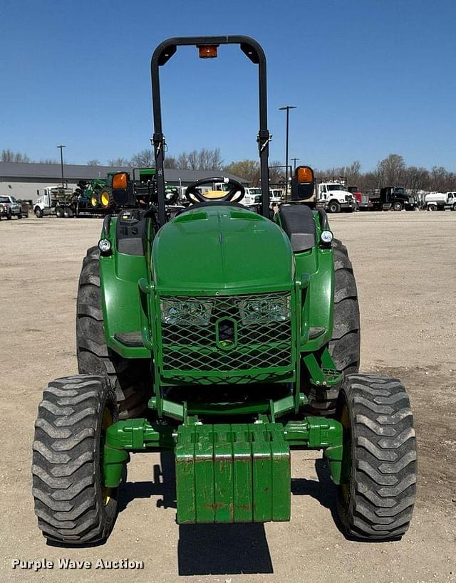 Image of John Deere 4052R equipment image 1
