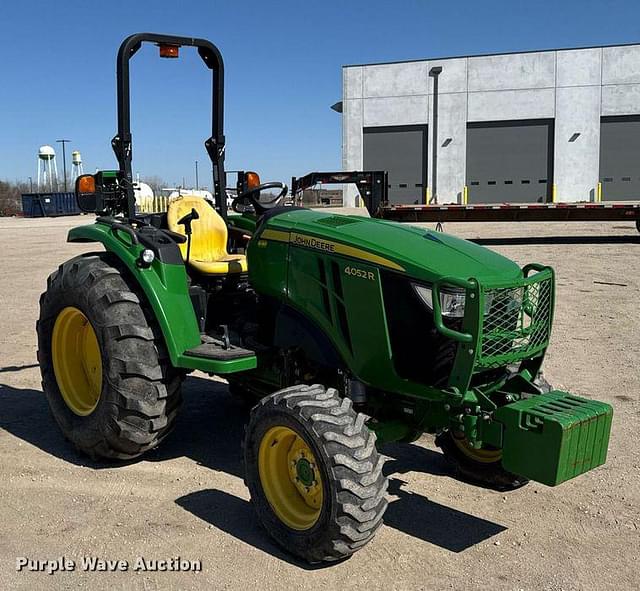 Image of John Deere 4052R equipment image 2