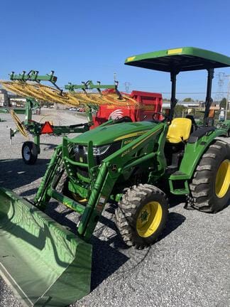Main image John Deere 4066M