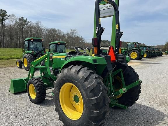 Image of John Deere 4066M equipment image 3