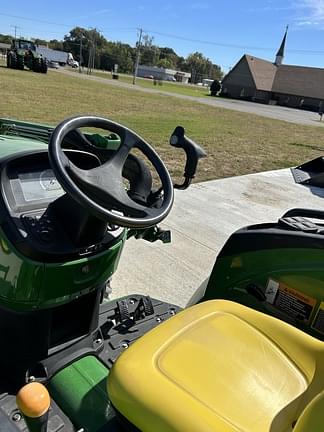 Image of John Deere 4066M equipment image 2