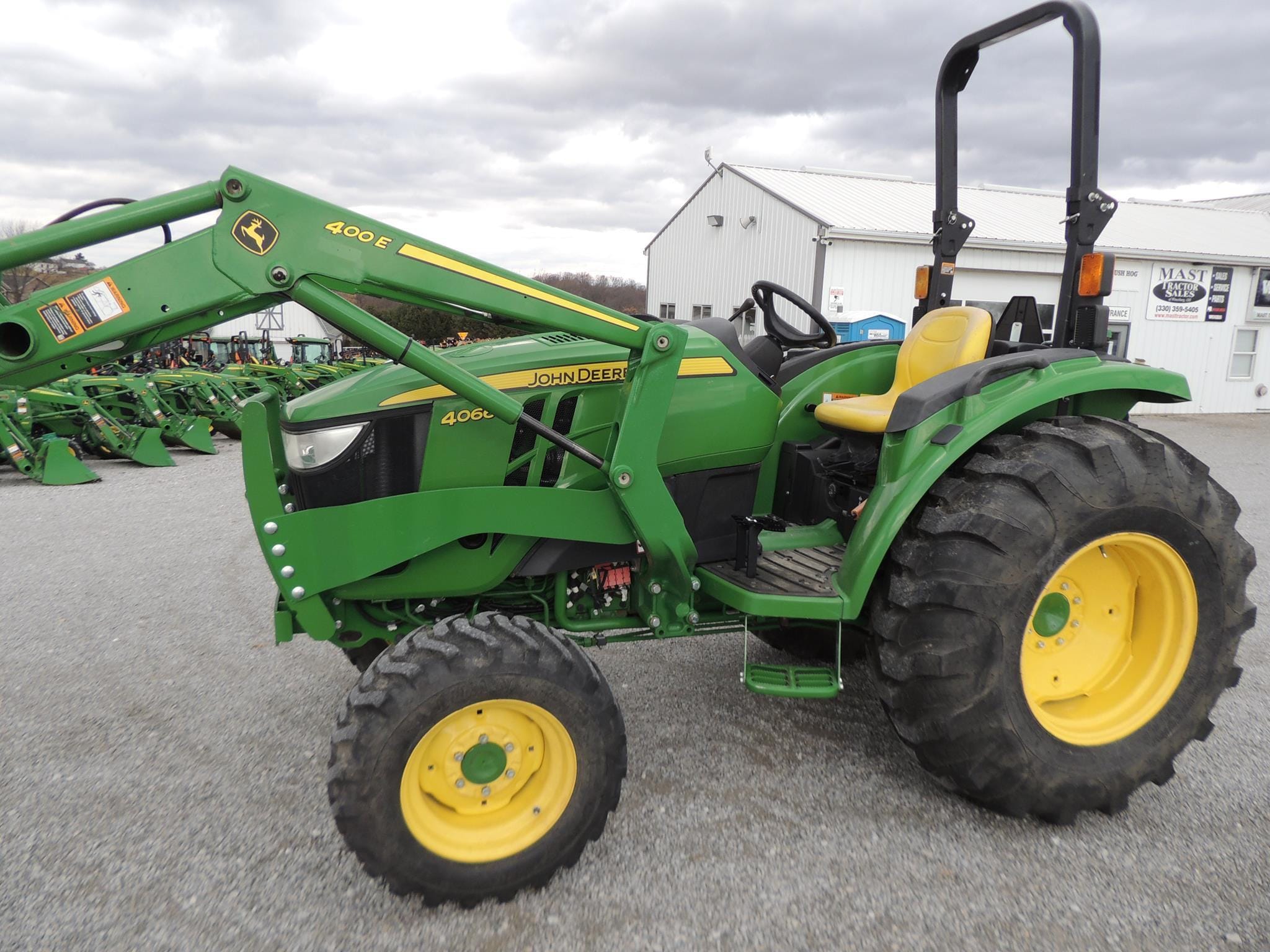 2019 John Deere 4066M Equipment Image0