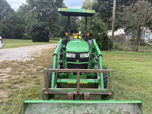 Image of John Deere 4066M equipment image 2