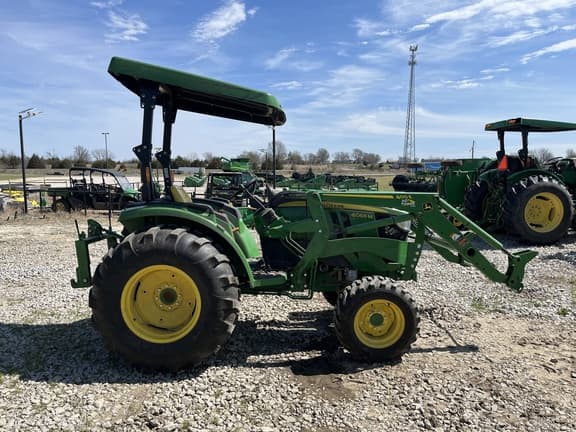 Image of John Deere 4066M equipment image 3