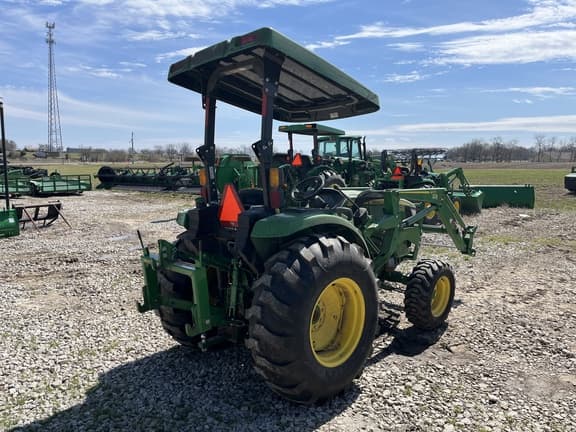 Image of John Deere 4066M equipment image 2