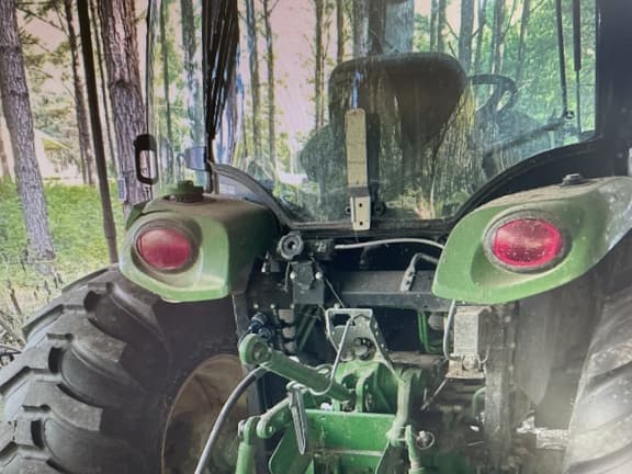 Image of John Deere 4066R equipment image 4