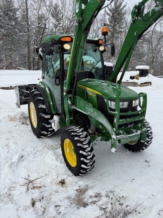 2019 John Deere 4066R Equipment Image0