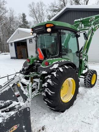 Image of John Deere 4066R equipment image 2