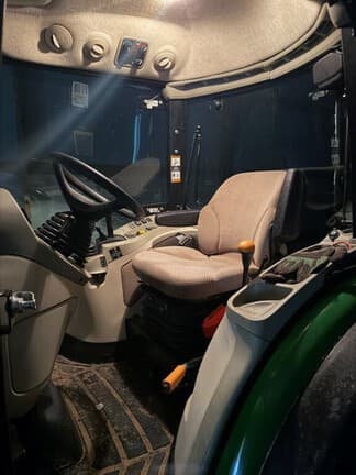 Image of John Deere 4066R equipment image 3