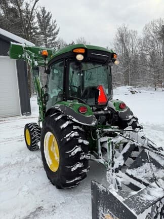 Image of John Deere 4066R equipment image 3