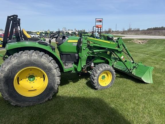 Image of John Deere 4066R equipment image 2