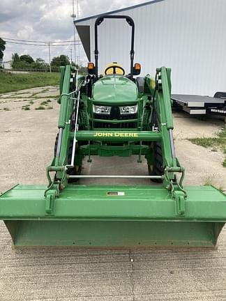 Image of John Deere 4066R equipment image 2