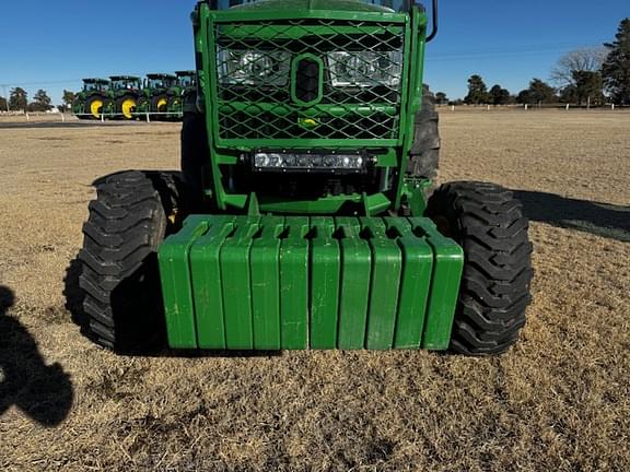 Image of John Deere 4066R equipment image 4