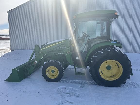 Image of John Deere 4066R equipment image 3