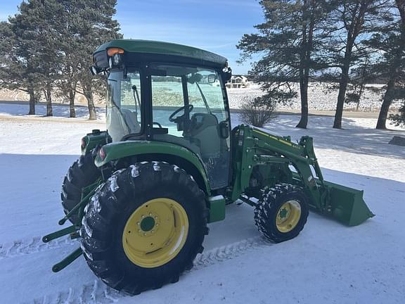 Image of John Deere 4066R equipment image 2