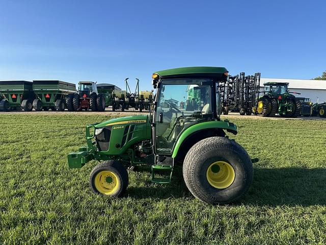 Image of John Deere 4066R equipment image 1