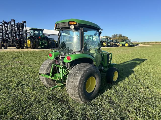 Image of John Deere 4066R equipment image 4