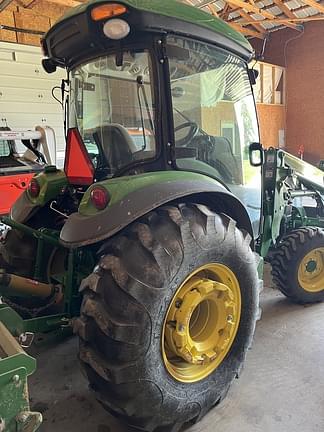 Image of John Deere 4066R equipment image 4