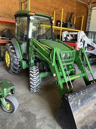 Image of John Deere 4066R equipment image 3