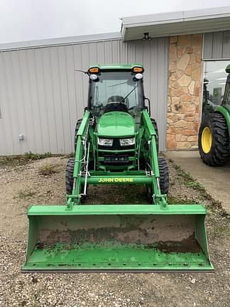 Image of John Deere 4066R equipment image 4